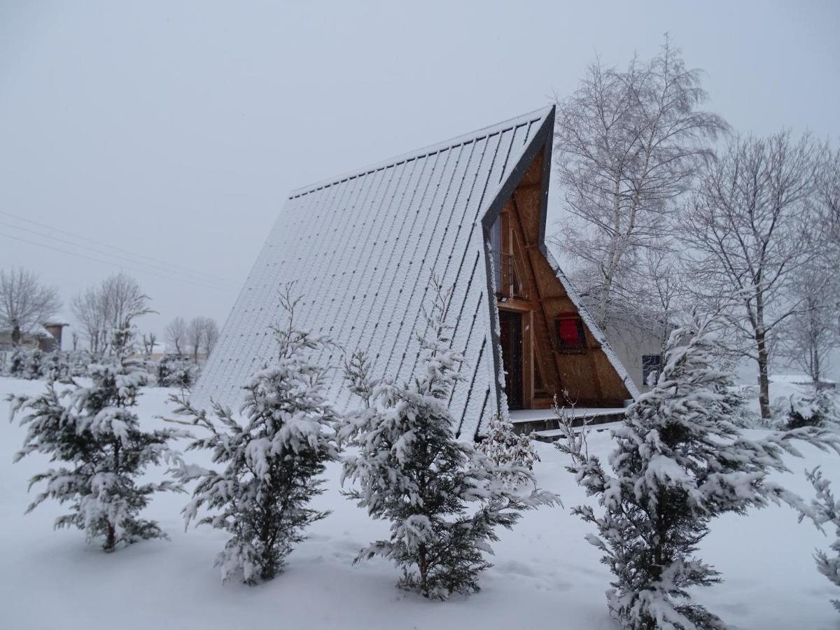 LOGIS LAS CROZAS La Cocotte Vernines Exterior foto